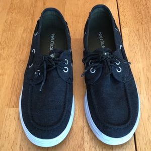 Nautica Boat Shoes Boys Size 5